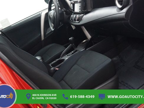 Used 2015 Toyota RAV4 LE FWD image 8