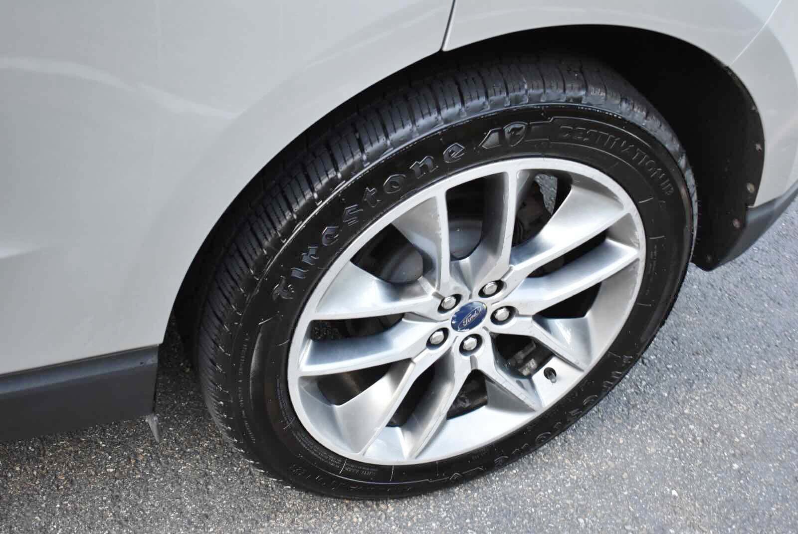 Used 2015 Ford Edge Titanium w/ Technology Package AWD/4WD image 38