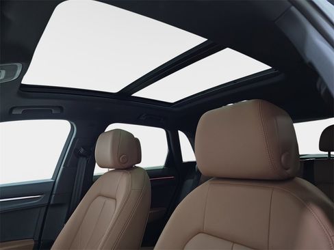 Certified 2025 Audi Q3 2.0T Premium Plus w/ Premium Plus Package image 33