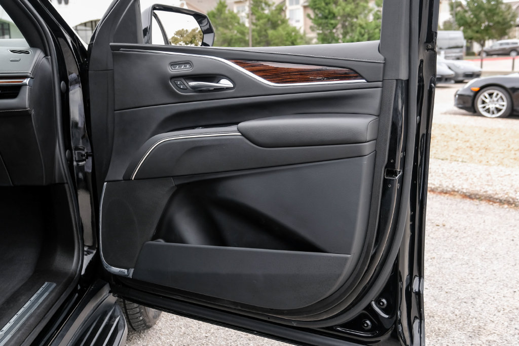 Used 2021 Cadillac Escalade ESV Premium Luxury RWD image 61