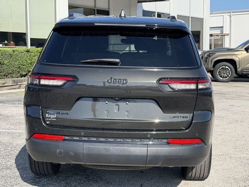 Used 2022 Jeep Grand Cherokee L Limited w/ Black Appearance Package AWD/4WD image 6