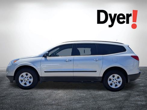 Used 2012 Chevrolet Traverse LS image 9