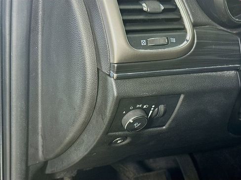 Used 2019 Jeep Grand Cherokee Limited AWD/4WD image 10