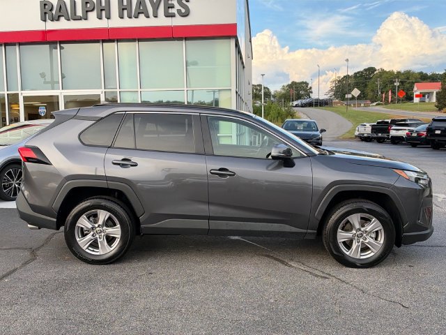 Used 2025 Toyota RAV4 XLE FWD image 2