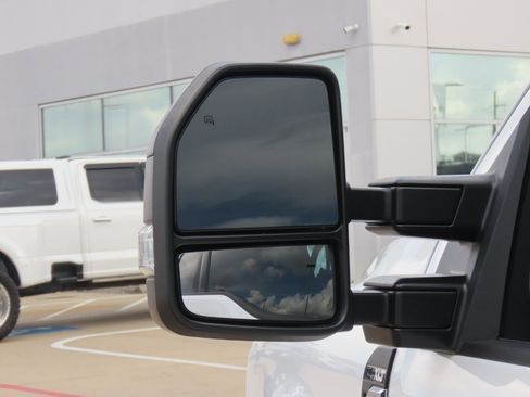 Used 2025 Ford F250 XLT AWD/4WD image 18