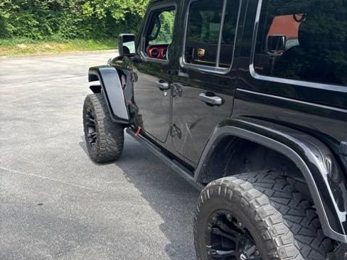 Used 2018 Jeep Wrangler Unlimited Rubicon AWD/4WD image 7