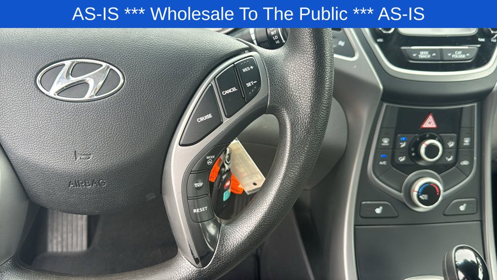 Used 2014 Hyundai Elantra SE w/ Option Group 02 FWD image 19