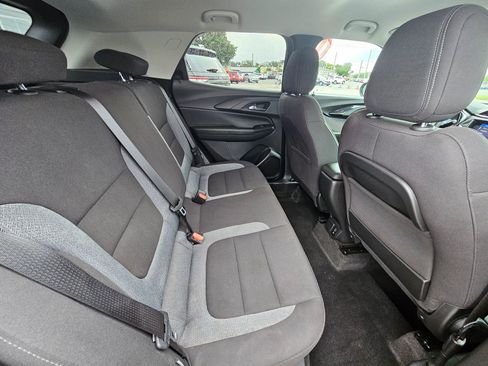 Used 2023 Chevrolet TrailBlazer LT w/ Convenience Package FWD image 11