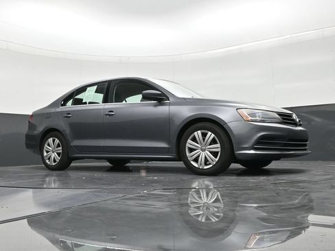 Used 2017 Volkswagen Jetta S FWD image 26