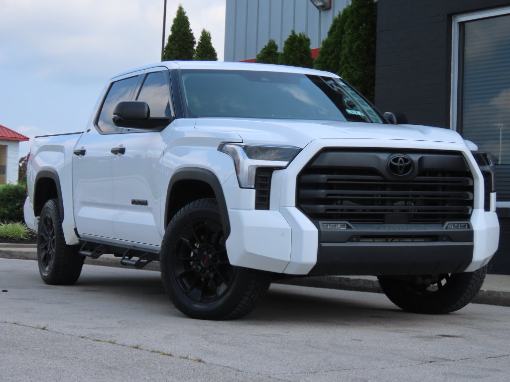 Used 2023 Toyota Tundra SR5 w/ SR5 Convenience Package AWD/4WD image 2