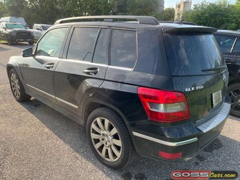 Used 2011 Mercedes-Benz GLK 350 4MATIC image 4