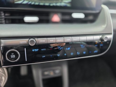 Certified 2025 Hyundai Ioniq 5 SEL image 29