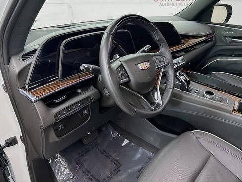 Used 2023 Cadillac Escalade Premium Luxury image 11