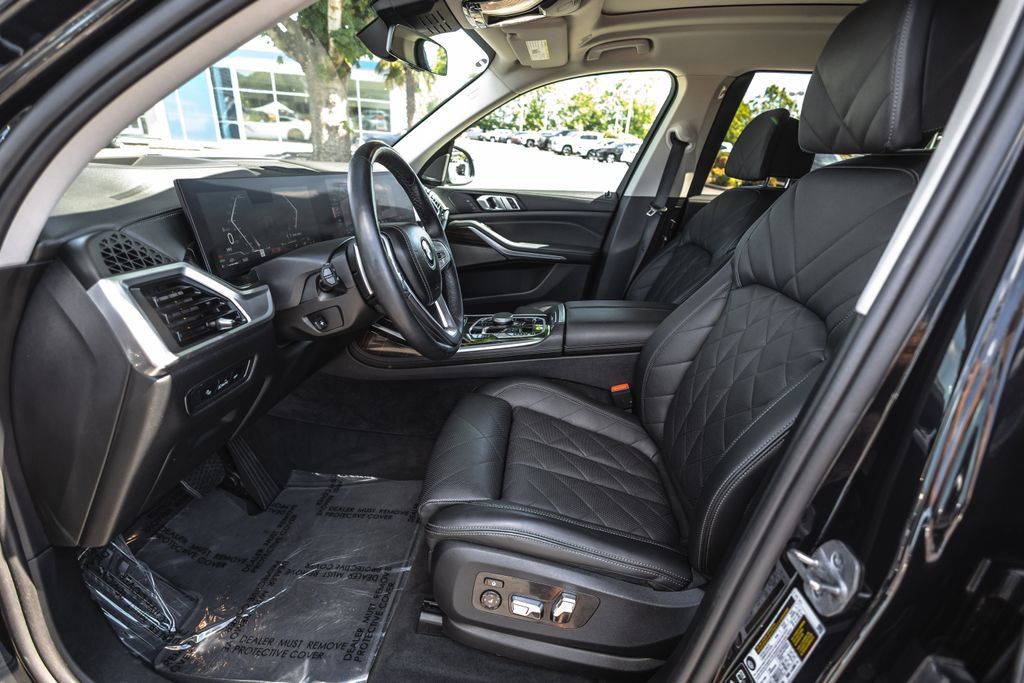 Used 2024 BMW X7 xDrive40i AWD/4WD image 19