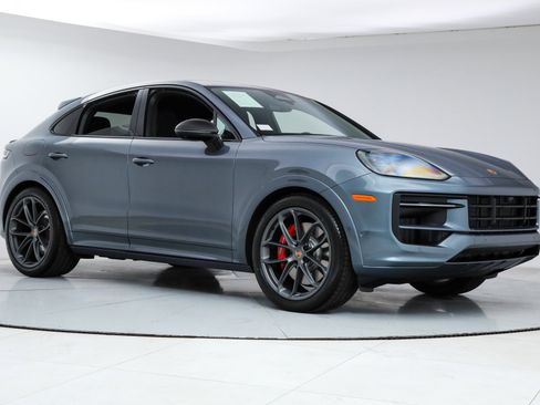 Used 2026 Porsche Cayenne GTS image 7