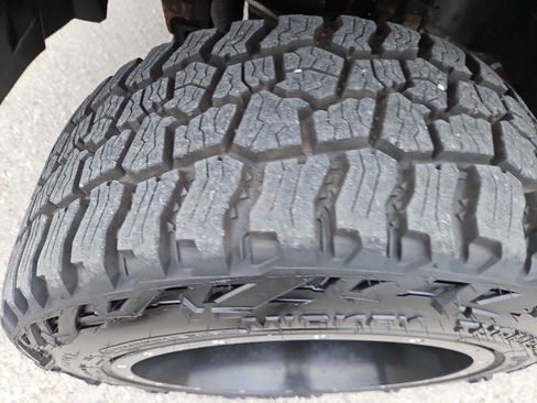 Used 2010 Chevrolet Silverado 1500 LS image 29