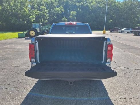 Used 2024 Chevrolet Colorado LT w/ LT Convenience Package II AWD/4WD image 15