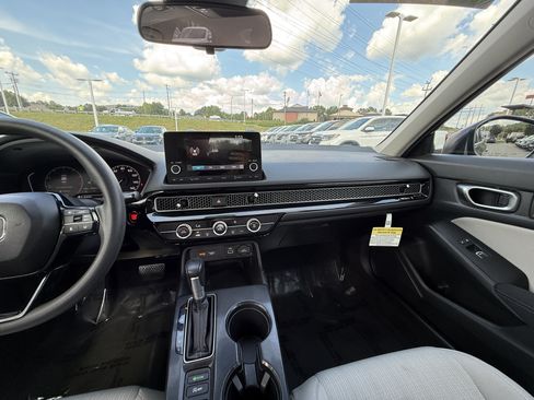 Used 2024 Honda Civic LX image 29