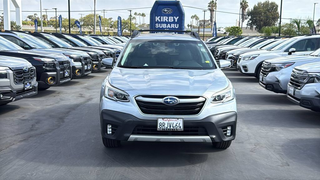 Used 2020 Subaru Outback Limited AWD/4WD image 2