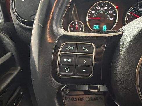 Used 2012 Jeep Wrangler Unlimited Sahara AWD/4WD image 29
