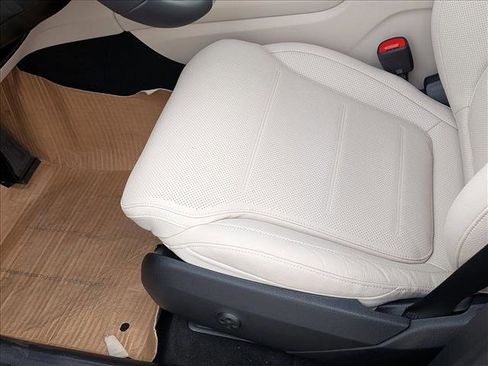 New 2026 Mercedes-Benz GLC 300 4MATIC image 4