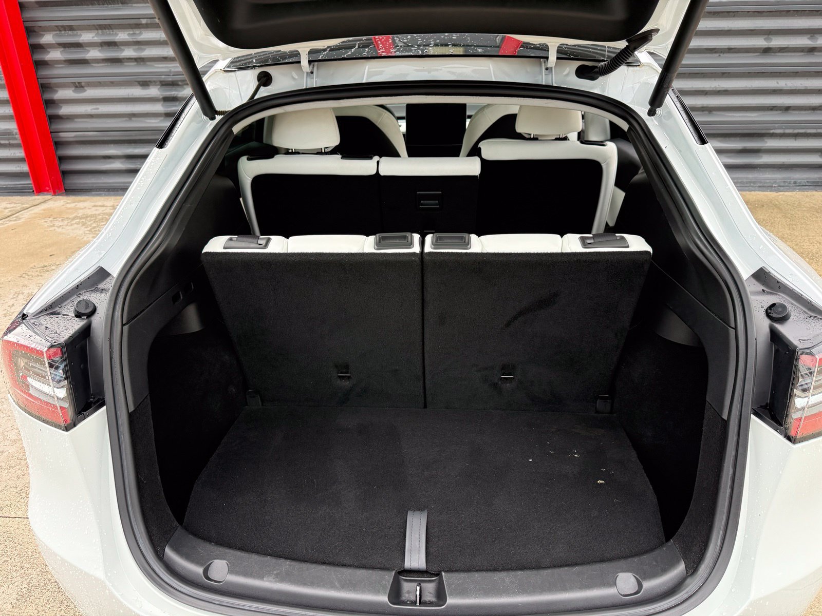 Used 2022 Tesla Model Y Long Range AWD/4WD image 16