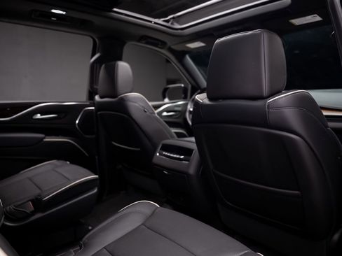 Used 2023 Cadillac Escalade ESV Premium Luxury w/ LPO, Floor Liner Package AWD/4WD image 73