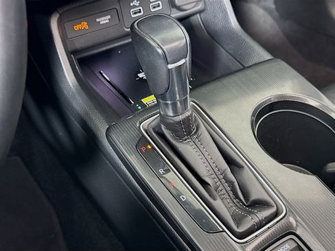 Used 2023 Honda Civic Touring image 17