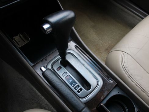 Used 2002 Honda Accord EX image 8