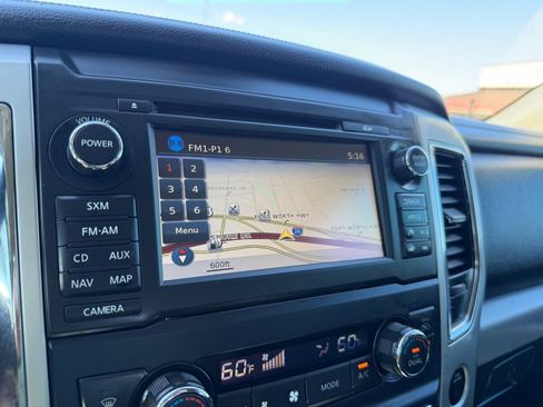 Used 2017 Nissan Titan PRO-4X AWD/4WD image 33
