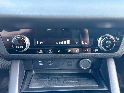 Used 2025 Mitsubishi Outlander SE image 33