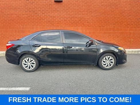 Used 2019 Toyota Corolla Sedan FWD image 1