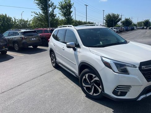 Certified 2022 Subaru Forester Touring AWD/4WD image 4