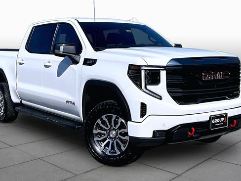 Used 2023 GMC Sierra 1500 AT4 w/ AT4 Premium Package AWD/4WD image 4