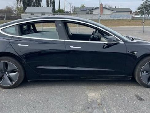 Used 2018 Tesla Model 3 Long Range image 4