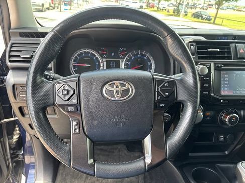 Used 2018 Toyota 4Runner TRD Off-Road Premium AWD/4WD image 16