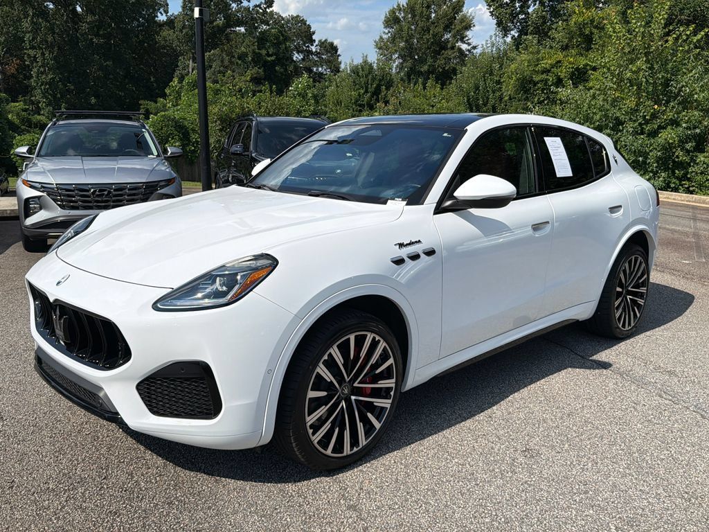 Used 2023 Maserati Grecale Modena AWD/4WD image 3