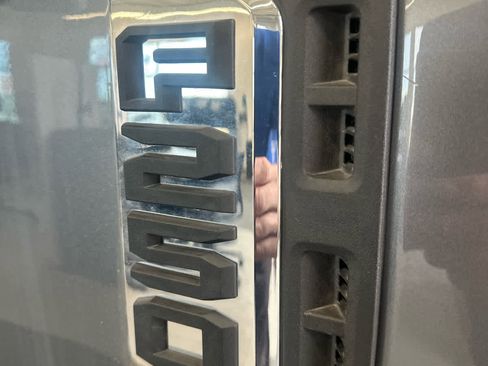 Used 2024 Ford F250 Lariat image 6