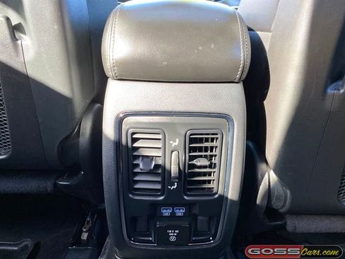 Used 2019 Jeep Grand Cherokee Limited image 22