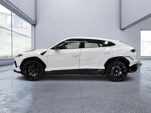 Used 2024 Lamborghini Urus S AWD/4WD image 3