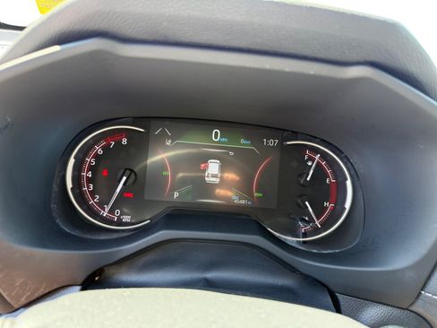 Used 2024 Toyota RAV4 XLE FWD image 11