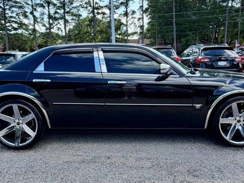Used 2005 Chrysler 300 C w/ Sound Group II RWD image 7