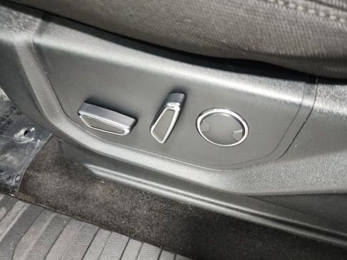 Used 2018 Ford F150 XLT w/ Equipment Group 302A Luxury AWD/4WD image 24