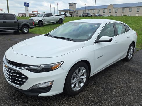 Used 2024 Chevrolet Malibu LT FWD image 3