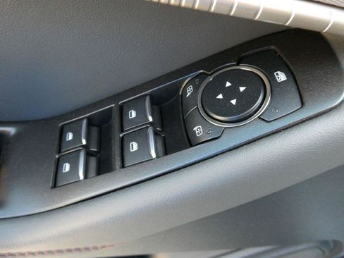 New 2026 Ford Explorer Active AWD/4WD image 21