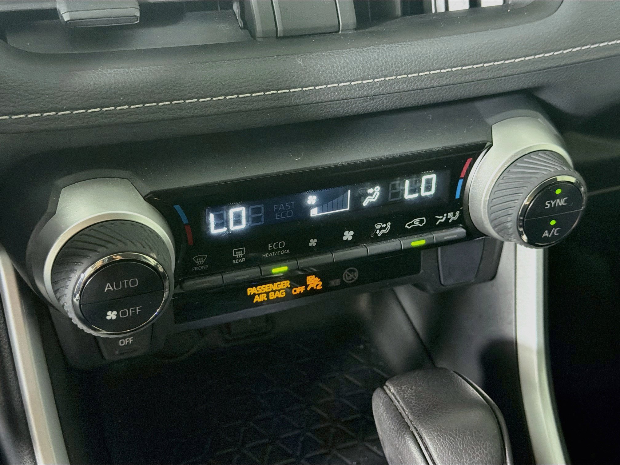 Used 2022 Toyota RAV4 XLE w/ Convenience Package AWD/4WD image 24