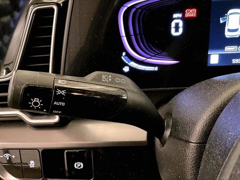 Used 2023 Kia Sportage EX image 30