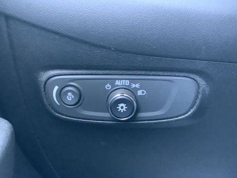 Certified 2019 Chevrolet Equinox LS FWD image 15