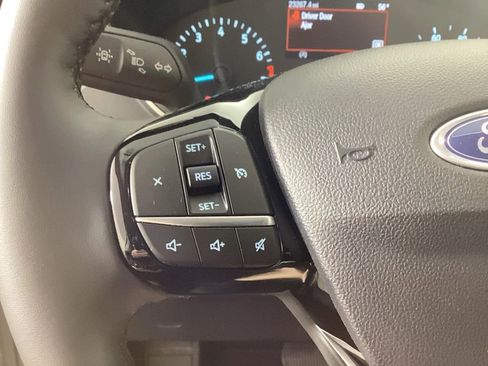 Used 2022 Ford Escape SE w/ SE Sport Appearance Package image 21