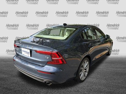 Used 2020 Volvo S60 T5 Momentum FWD image 9